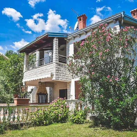 Apartment And Room Tacy Opatija Exterior foto
