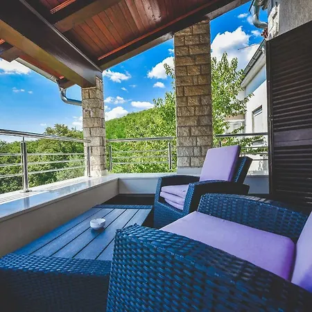 Apartment And Room Tacy Opatija Exterior foto