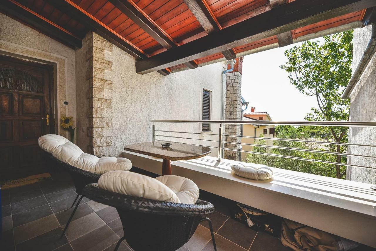Apartment And Tacy Opatija