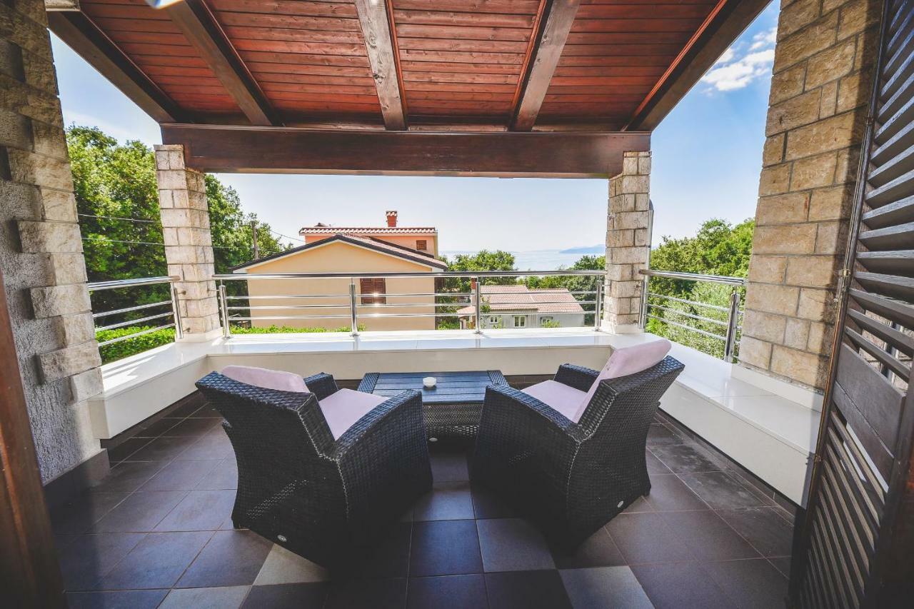 And Tacy Apartman